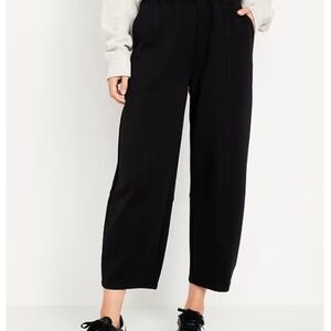 High-Waisted Dynamic Fleece Barrel-Leg Sweatpants - NWT